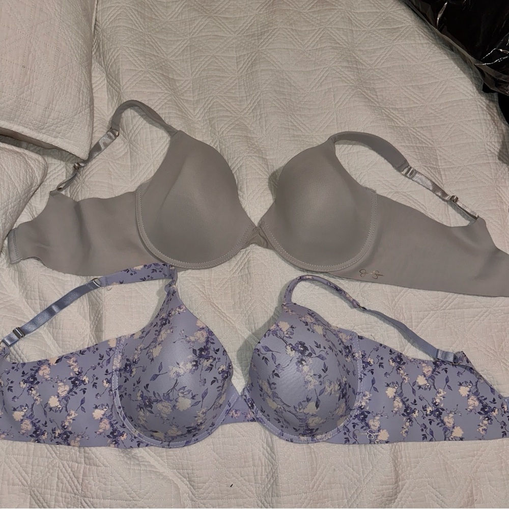 Jessica Simpson bras 40D, set of 2
